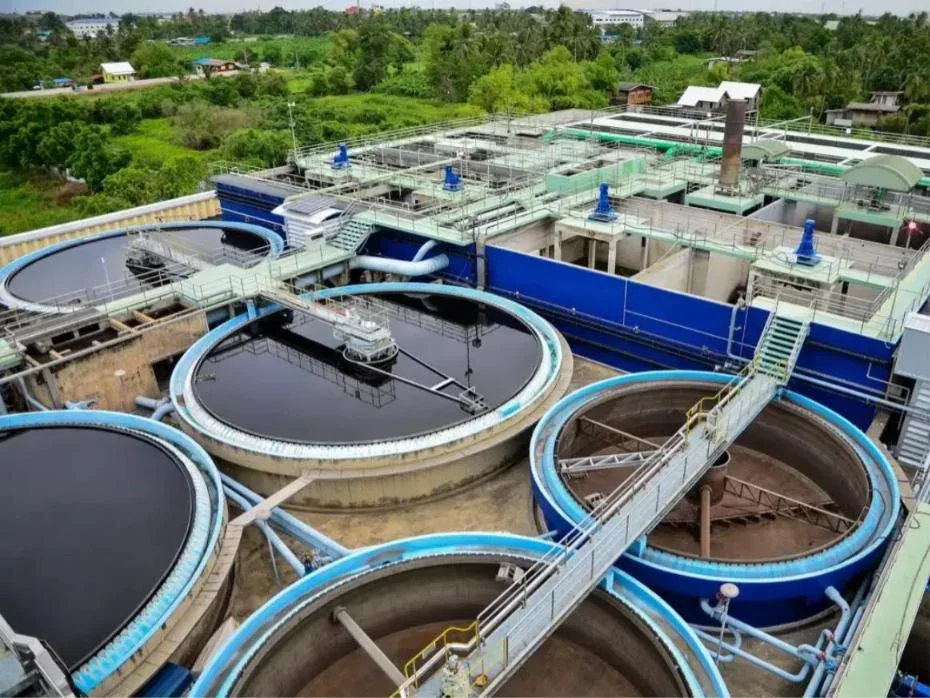 Lined water treatment tanks
